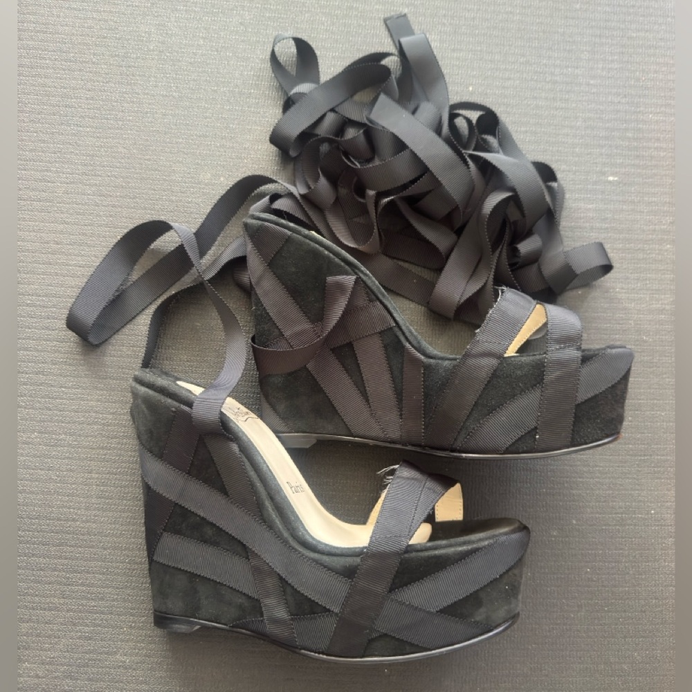 New Christian Louboutin Platfrom with grosgrain ribbon in Black Sz. 37.5